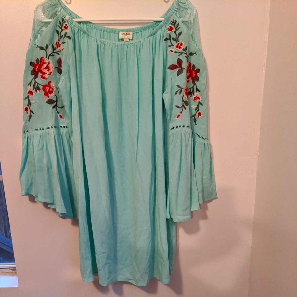Embroidered Sleeve